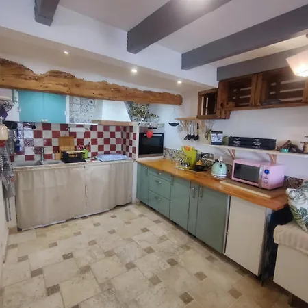 Casa de Férias Atypical Cozy House